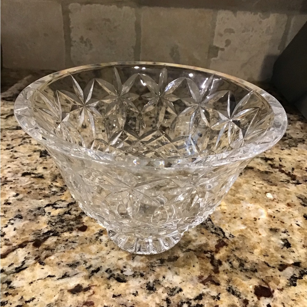 Elegant WATERFORD Crystal Cut Glass Bowl
